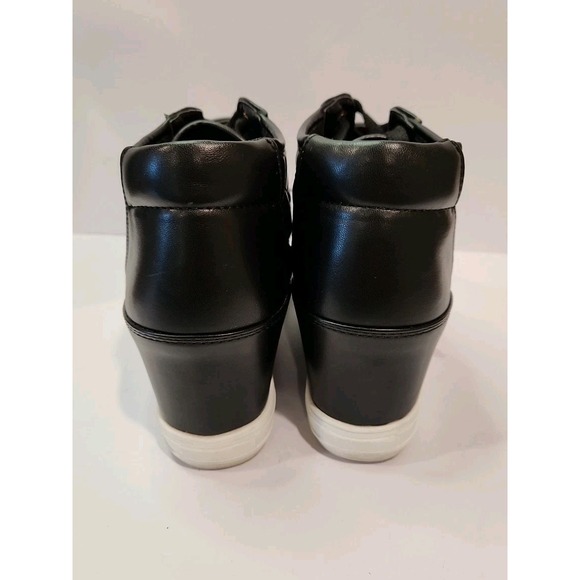 Juicy Couture JC Jolee Black Quilted Wedge Athletic Shoes Goldtone Hardware 9.5 - Picture 4 of 12